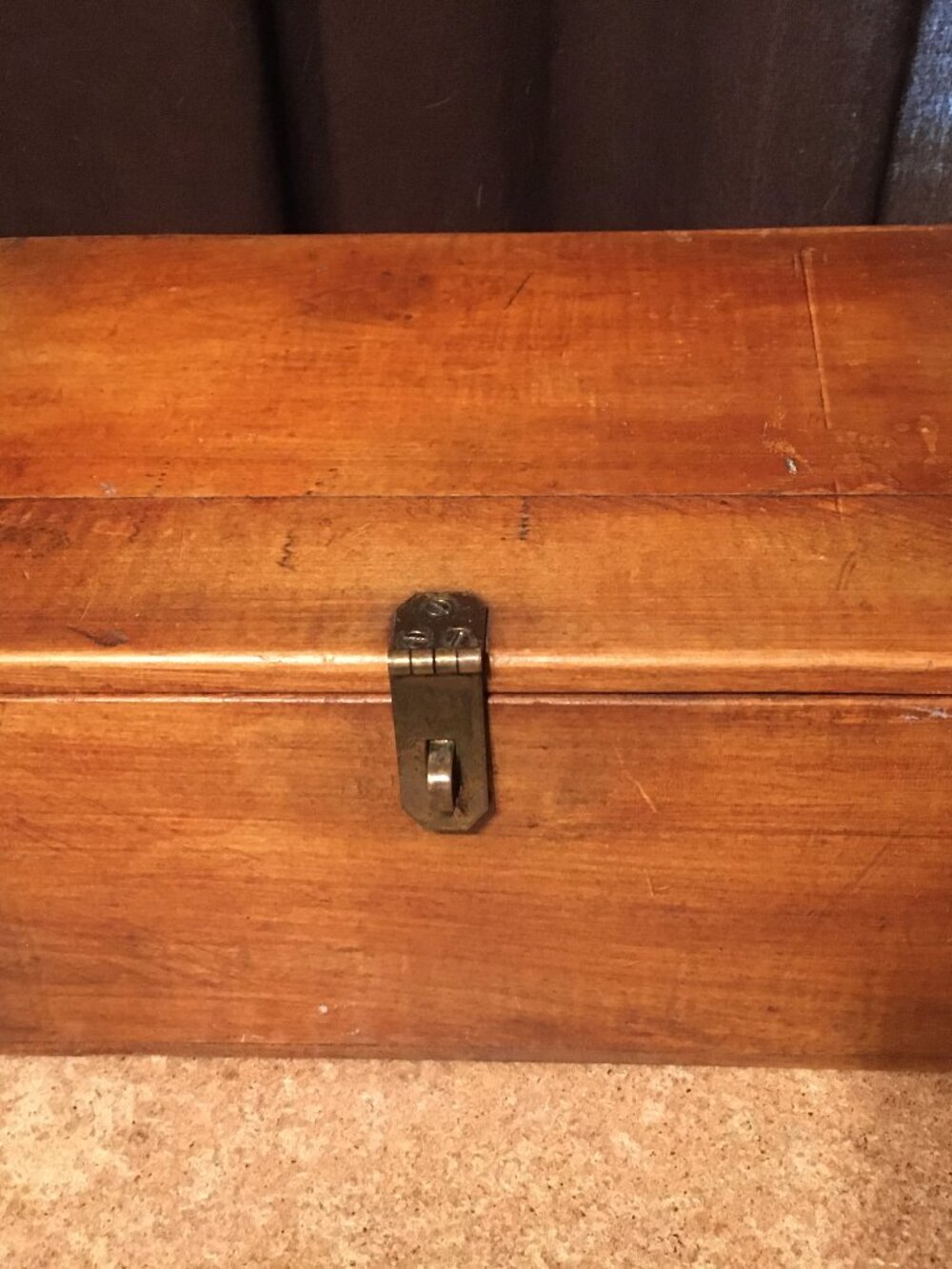 VINTAGE WOODEN STORAGE BOX LATCH CLOSING 12.75" X 8" X 5.5"